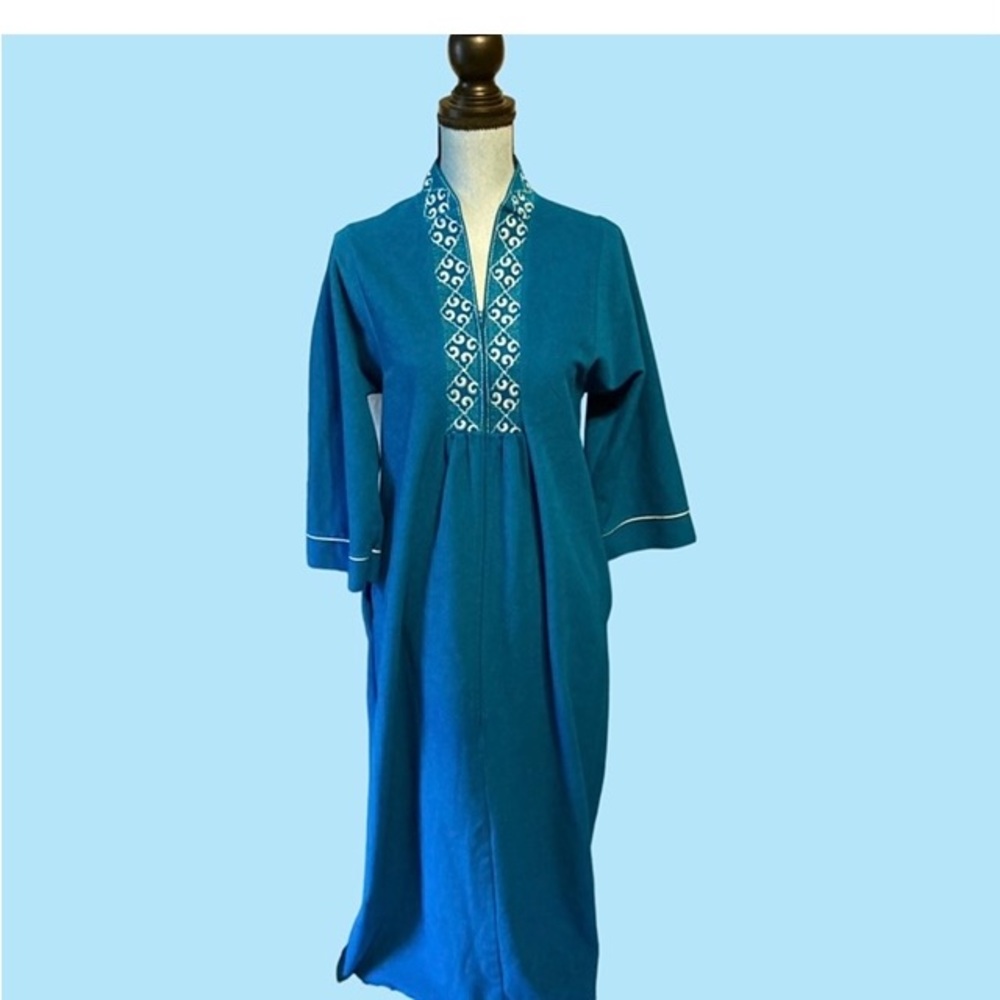 Sears vintage robe S (8-10)